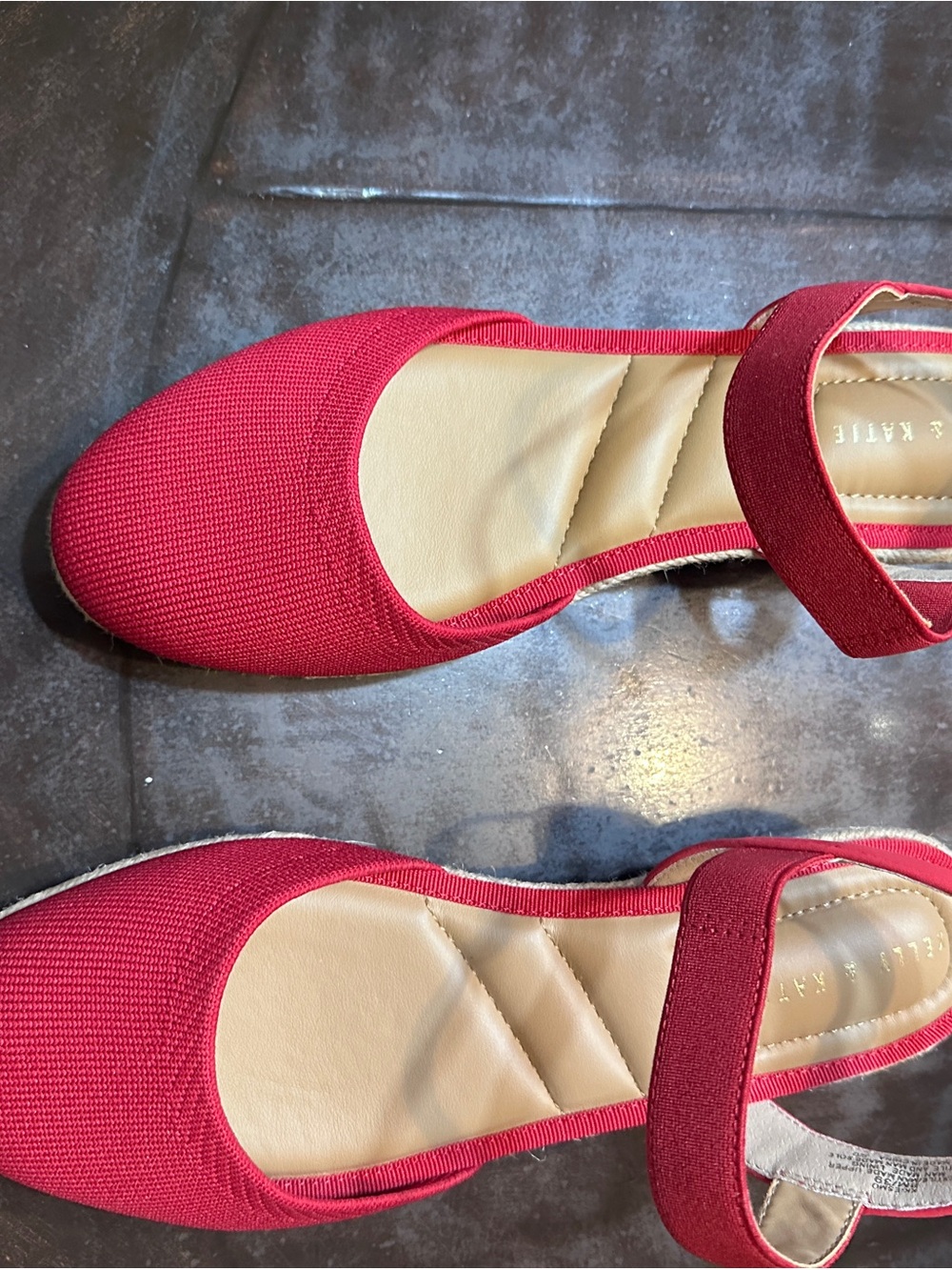 Kelly & Katie Red Mary Jane Flats with Strap sz 8 NWOT